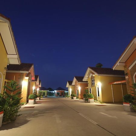 Windsor Resort Lop Buri Exterior foto