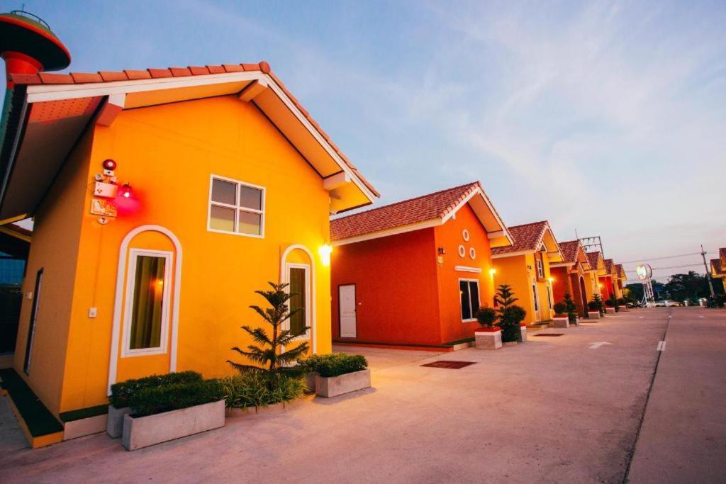 Windsor Resort Lop Buri Exterior foto